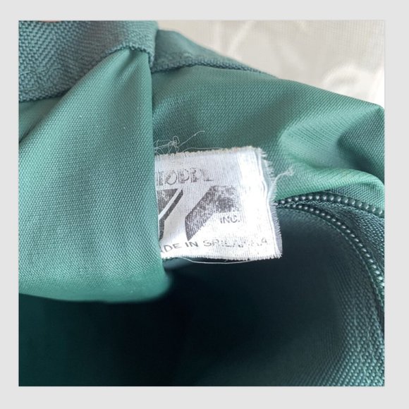 LION BRAND YARNS | LARGE TOTE - Picture 9 of 16